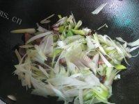 家常菜大葱炒腊肉做法图解6)