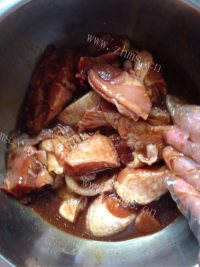 美味的鸡腿咖喱饭做法图解3)