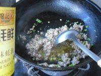 家常菜榨菜肉末做法图解7)