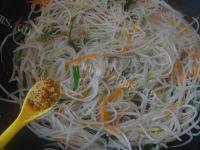 香香的素炒豆芽做法图解9)