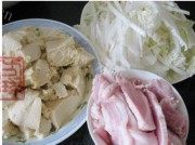 味道不错的白菜炖冻豆腐做法图解2)