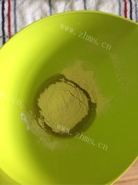 自制原味蛋糕卷做法图解4)
