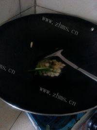 美味的葱香花蛤做法图解5)