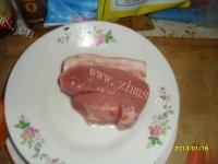 自己做的猪肉胡萝卜水饺做法图解3)