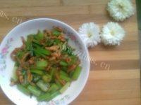 肉丝炒芹菜自制