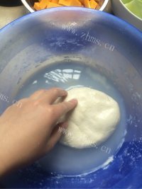 独特的水疙瘩面做法图解16)