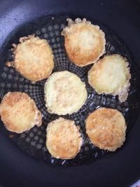 香煎茄饼做法图解5)