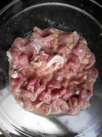家常菜酸菜肉片做法图解4)