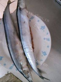 美味的煎秋刀鱼做法图解1)
