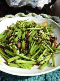 美味的芦蒿炒肉做法图解10)
