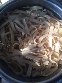 家常菜韭菜炒干豆腐做法图解1)