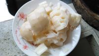家常菜莲藕炖排骨做法图解2)