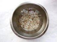 养胃的山药薏米芡实粥的做法图解二