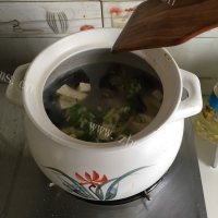 美味的砂锅鲫鱼炖豆腐做法图解11)