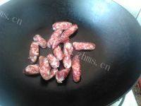 家常菜青椒炒腊肠做法图解5)