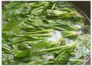 家常菜菠菜拌香干做法图解2)
