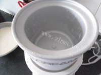 自制奶油冰淇淋做法图解9)