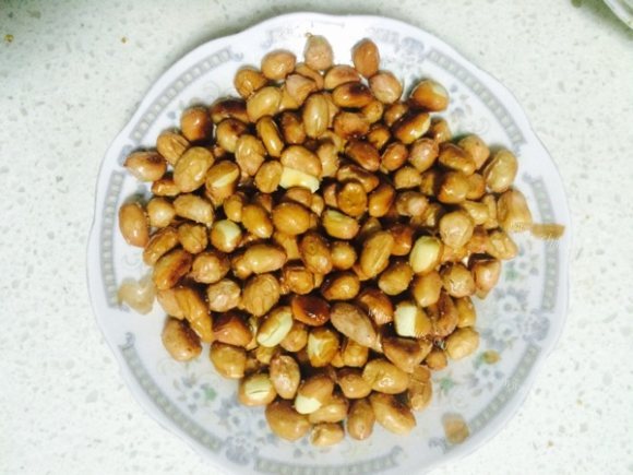 珍馐美味的炒花生米