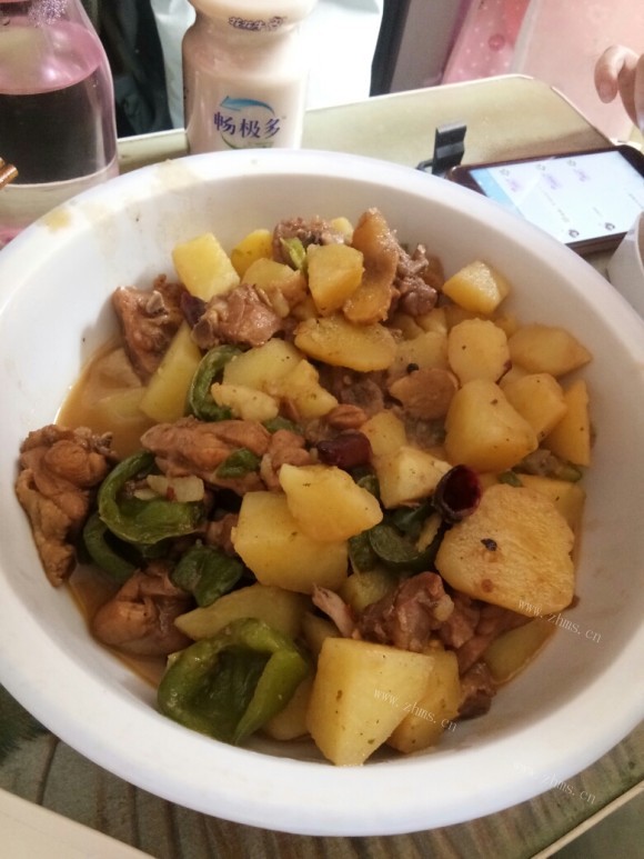 回味无穷的鸡腿炖土豆