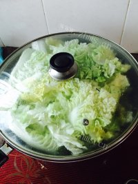 美味的鱼头白菜汤做法图解7)