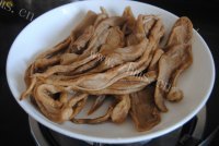 家常菜萝卜干炖肉做法图解5)