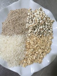 滋补养胃梅花莲子燕麦粥做法图解2)