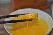 自制蛋煎土司做法图解3)