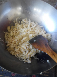家常菜酸菜汆白肉做法图解7)