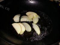 诱人的苹果玫瑰花做法图解3)