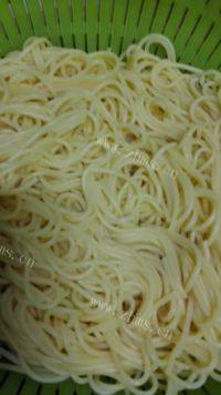 美味的牛肉意大利面做法图解3)
