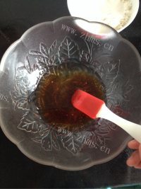 自制莲蓉月饼做法图解2)