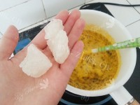 自制百香果果酱做法图解3)