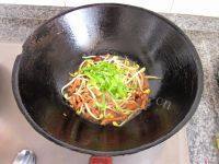 家常菜黄豆芽炒肉丝做法图解10)