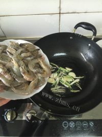 好吃的油焖大虾做法图解4)