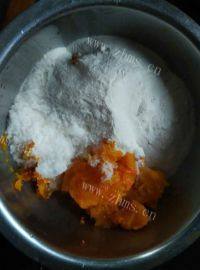 美味的南瓜豆沙饼做法图解6)
