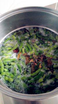 下酒菜盐水毛豆做法图解5)