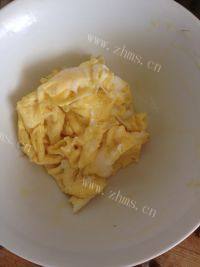 诱人的酱油炒饭做法图解2)