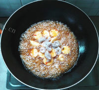 美味的玉子豆腐烩虾仁做法图解7)