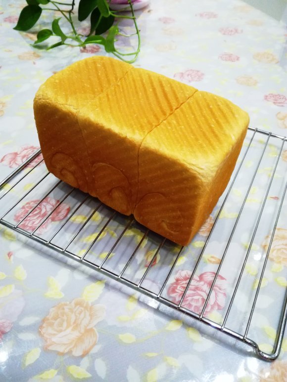 鲜美可口的牛奶土司
