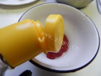 美味的茄汁五花肉藕卷做法图解16)