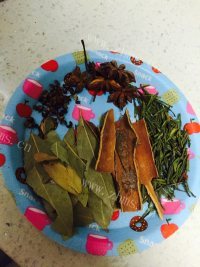 色泽鲜亮的茶叶蛋做法图解2)