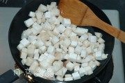宫爆杏鲍菇做法图解5)