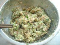 自己做的芹菜猪肉馅饼做法图解5)