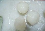美味的蒸虾饺做法图解4)