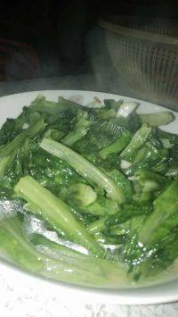 自制清炒油麦菜做法图解4)
