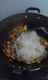 营养丰富的什锦蛋炒饭