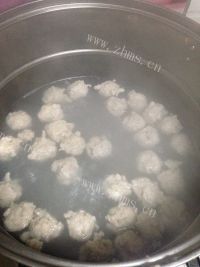 美味的骨汤冬瓜丸子煲做法图解21)