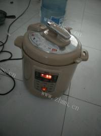 色泽鲜亮的红豆薏米汤做法图解4)