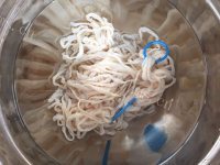 特色美食台湾脆皮肠做法图解5)