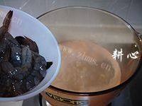 鲜虾粟米汤做法图解8)